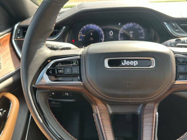Used 2025 Jeep Grand Cherokee Summit w/ Adv Protech Group IV image 23
