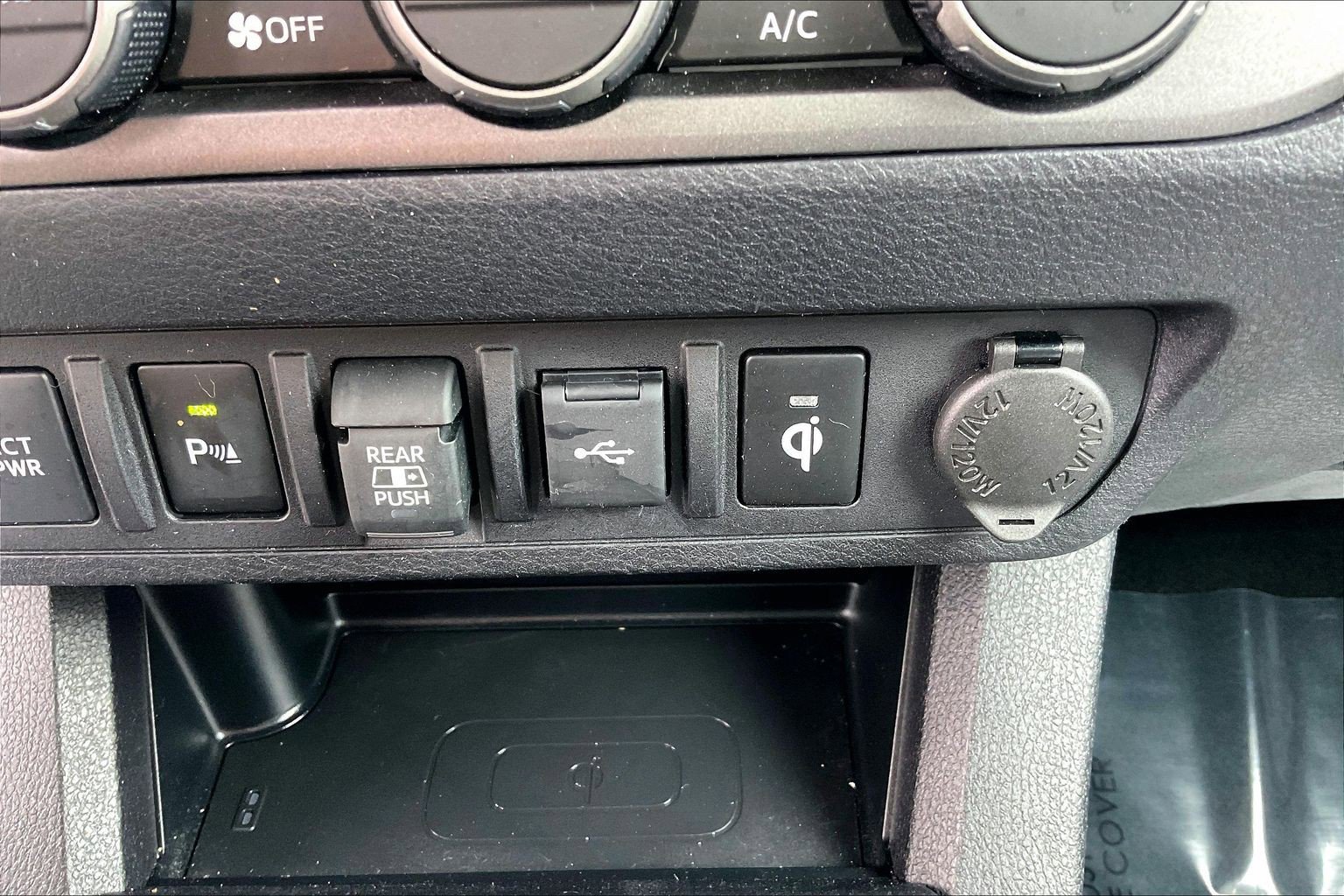 Used 2023 Toyota Tacoma TRD Off-Road w/ Technology Package AWD/4WD image 38