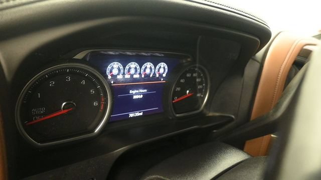Used 2020 Chevrolet Silverado 1500 High Country w/ Technology Package AWD/4WD image 17