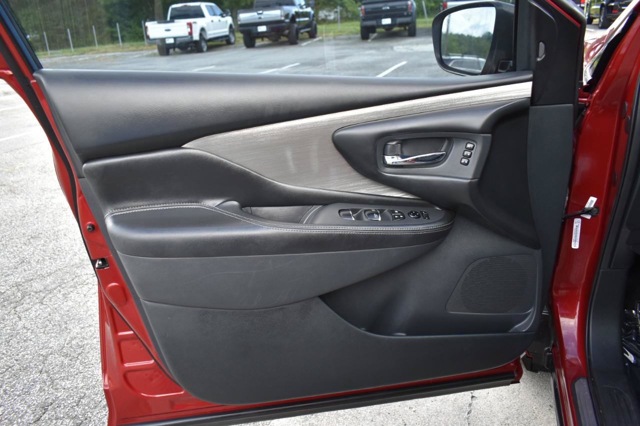 Used 2018 Nissan Murano Platinum FWD image 36