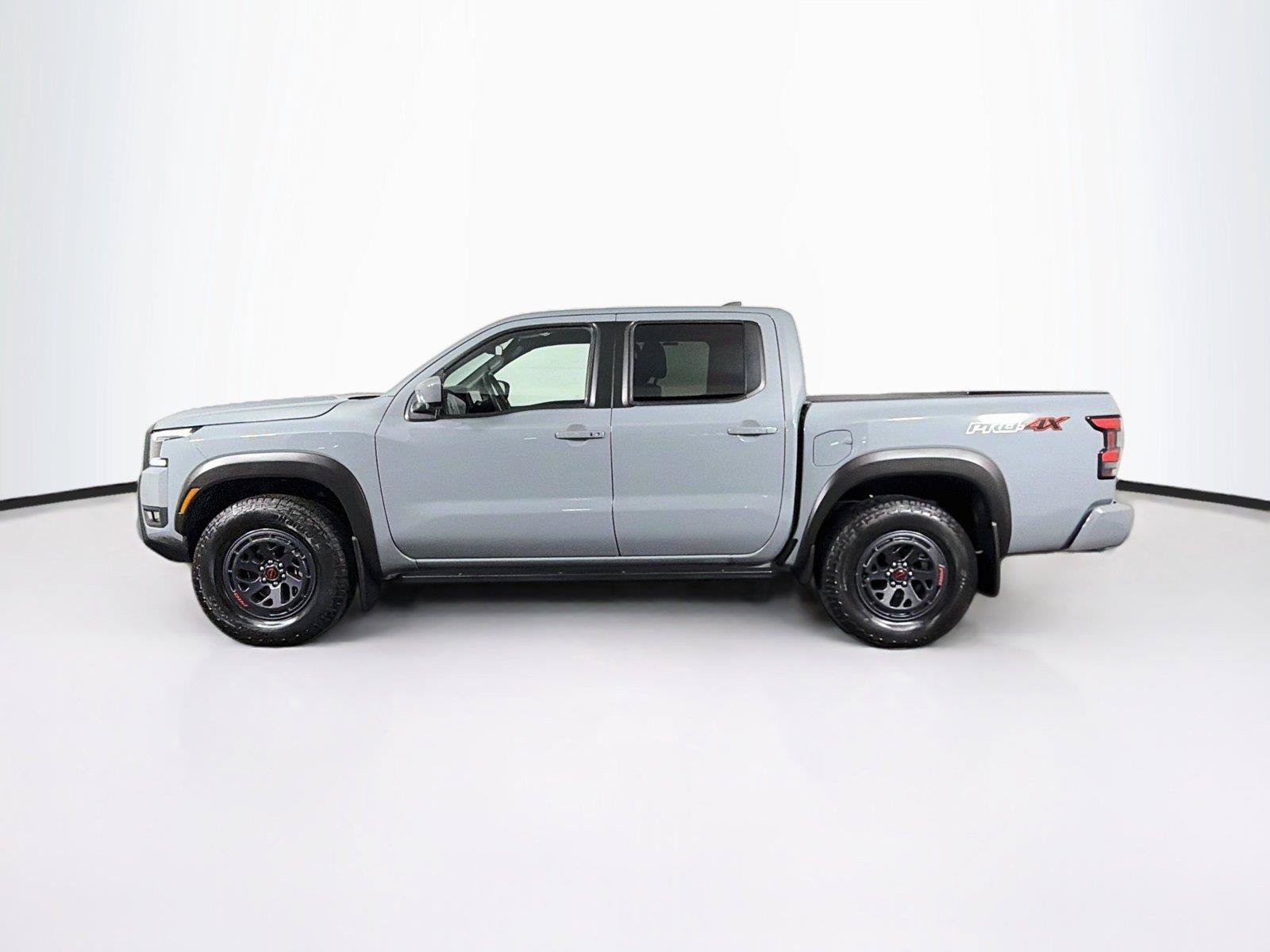 Used 2025 Nissan Frontier PRO-4X w/ Pro Convenience Package AWD/4WD image 8