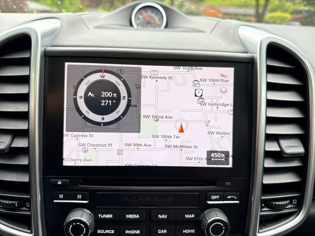 Used 2017 Porsche Cayenne Platinum Edition image 18
