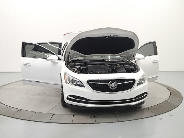Used 2018 Buick LaCrosse Essence w/ Sun and Shade Package FWD image 11