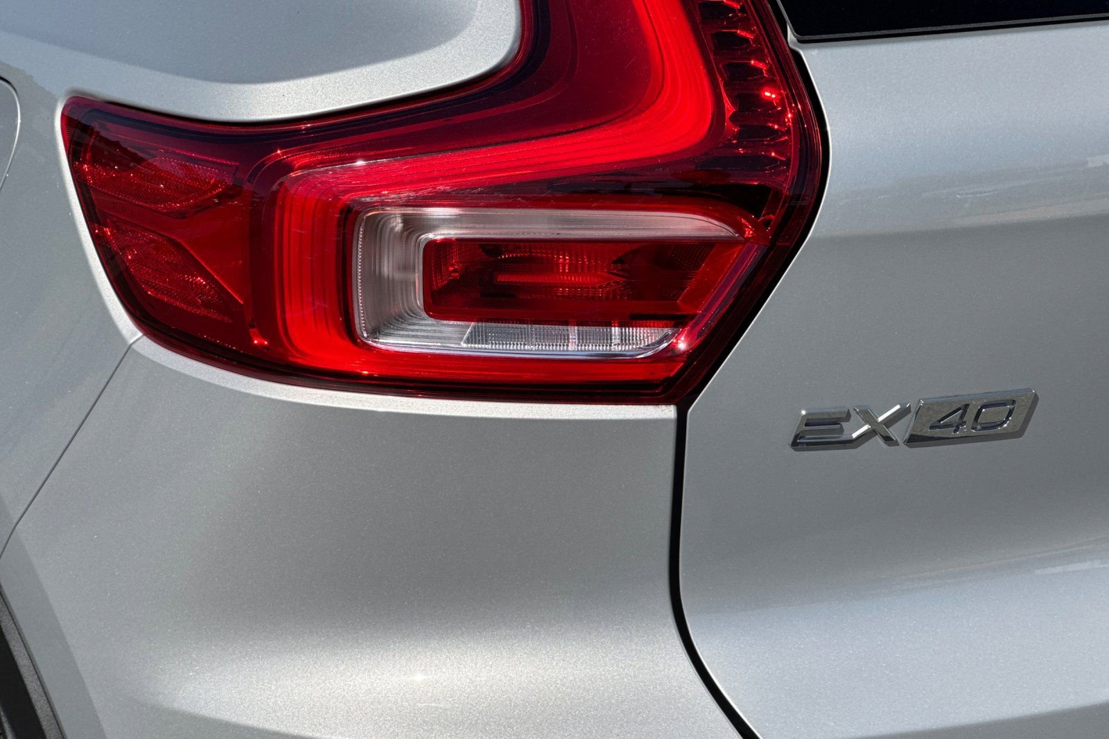 Certified 2025 Volvo EX40 Plus w/ Climate Package RWD image 13