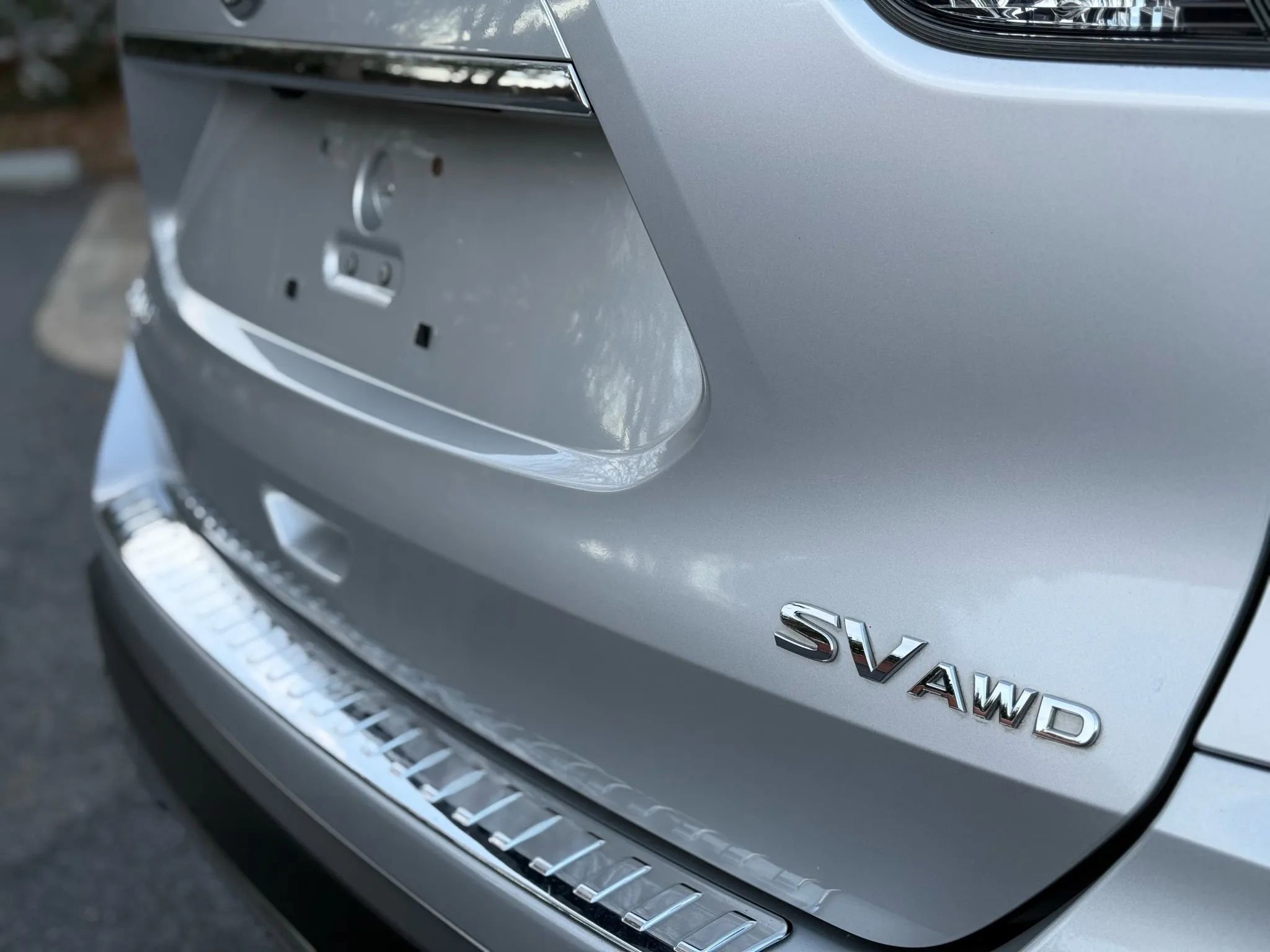 Used 2017 Nissan Rogue SV w/ SV Premium Package image 19