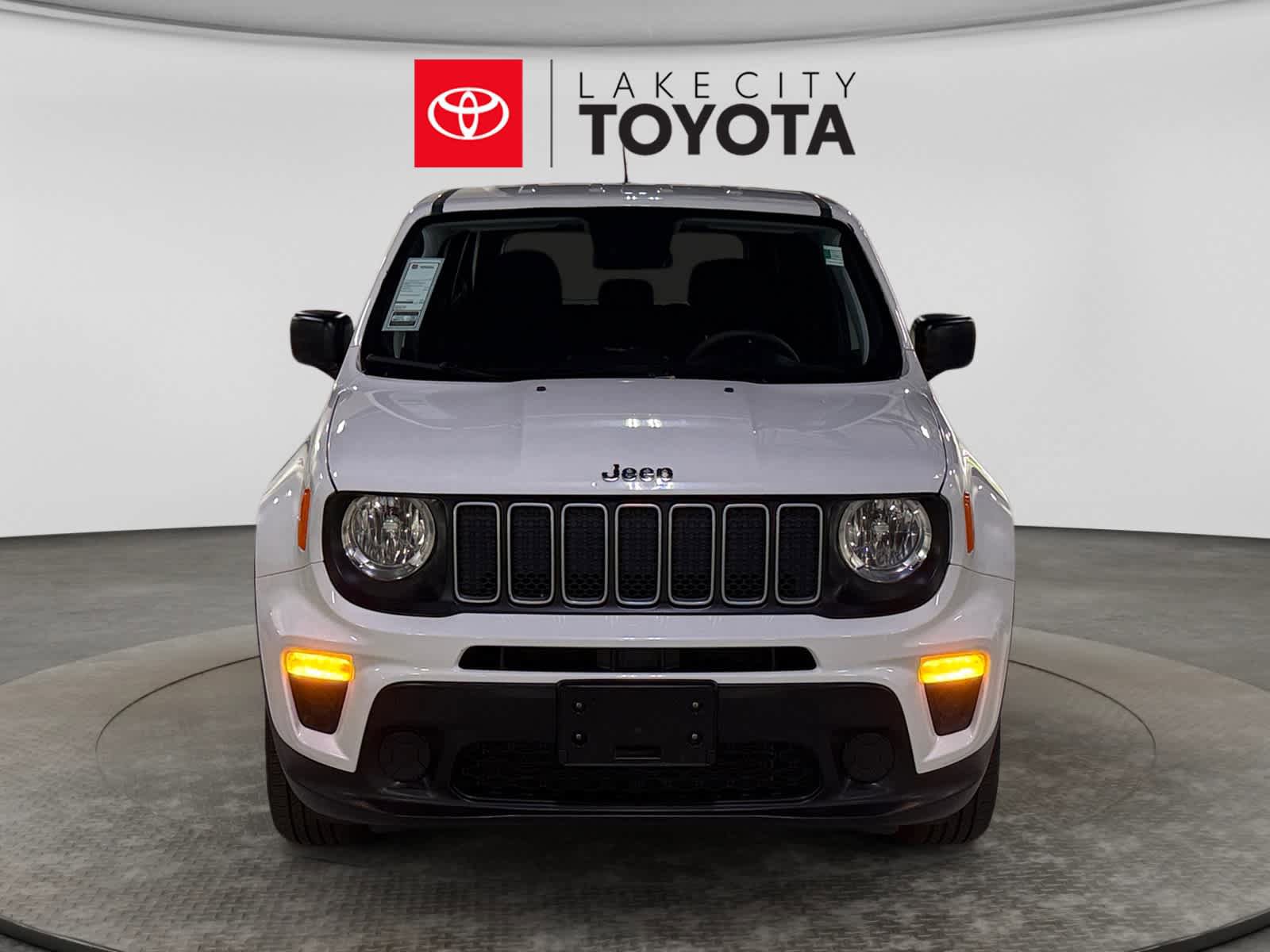 Used 2023 Jeep Renegade Latitude AWD/4WD image 14