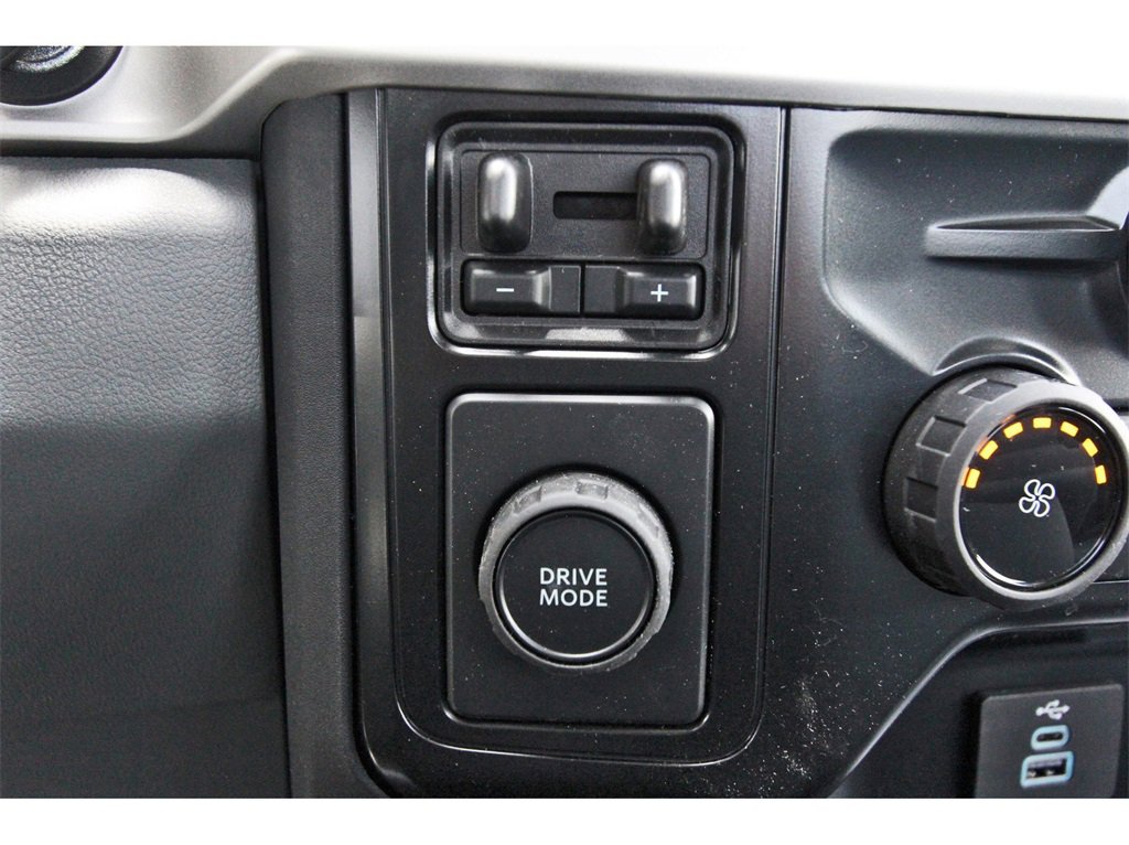 New 2025 Ford F550 2WD Regular Cab Super Duty w/ XLT Value Package image 22