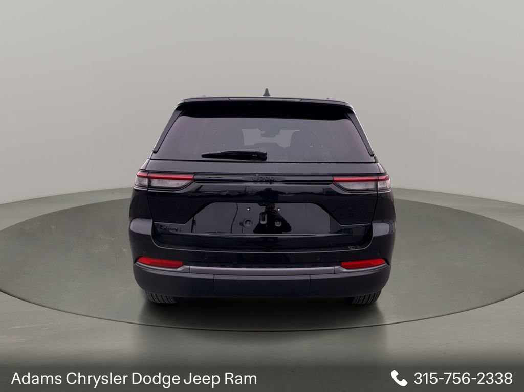 New 2026 Jeep Grand Cherokee Altitude AWD/4WD image 4