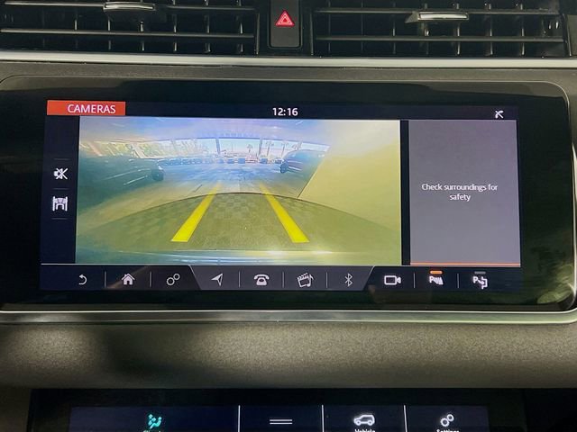 Used 2020 Land Rover Range Rover Evoque SE AWD/4WD image 22