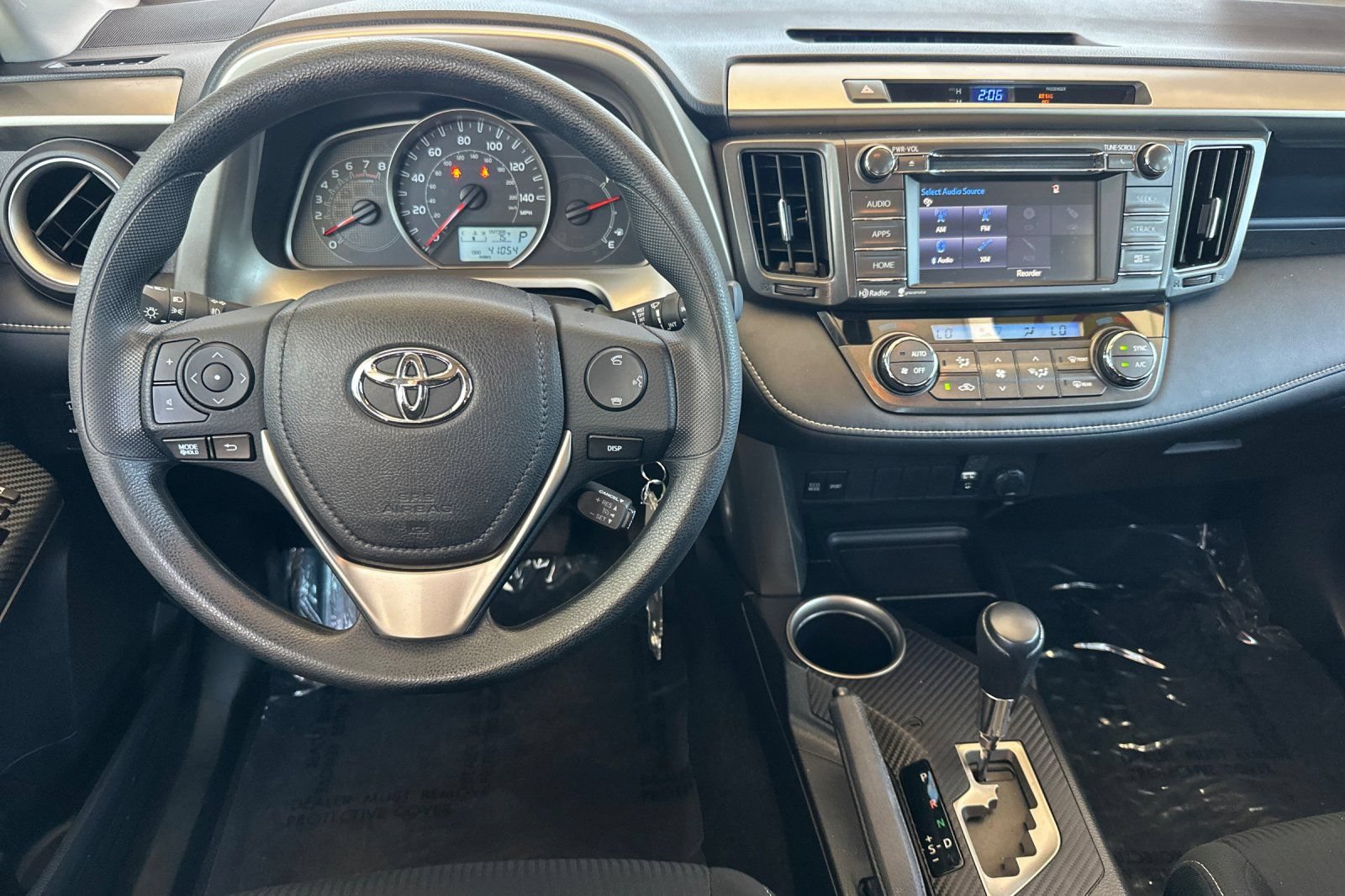Used 2015 Toyota RAV4 XLE AWD/4WD image 16