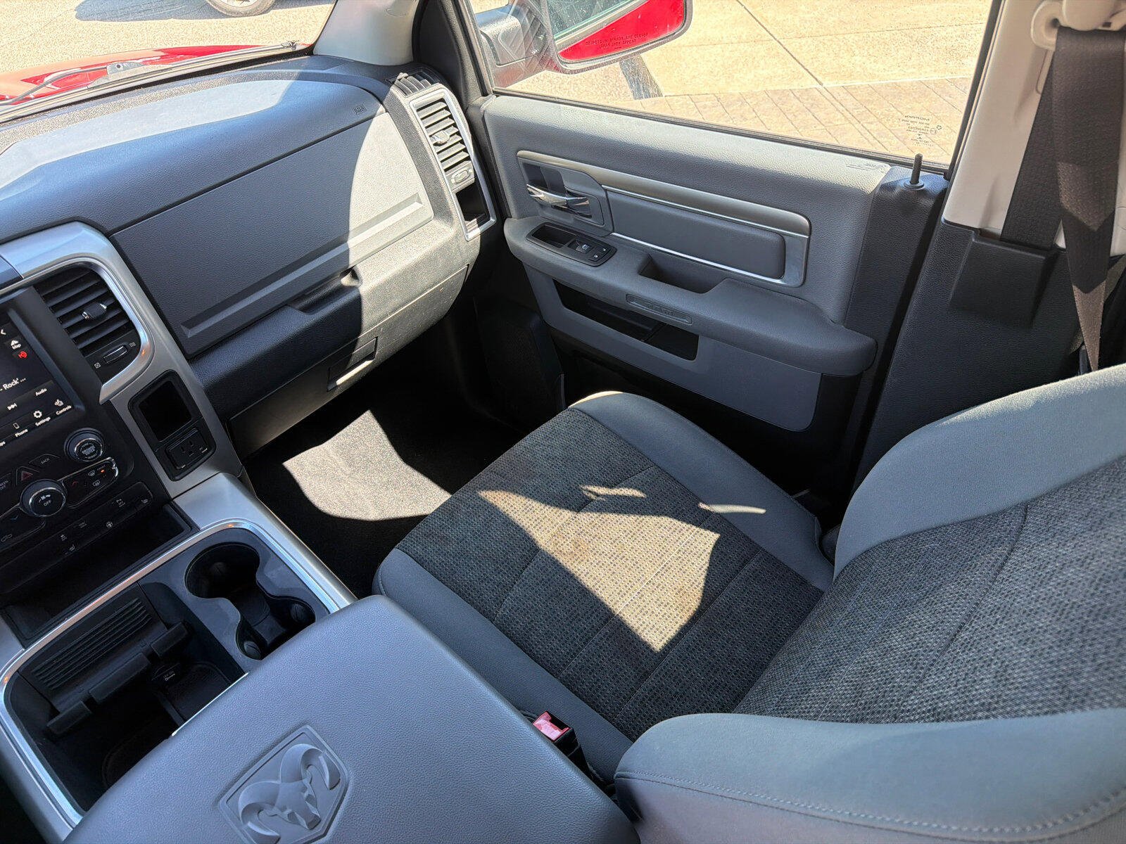 Used 2020 RAM 1500 Classic SLT w/ Luxury Group RWD image 21