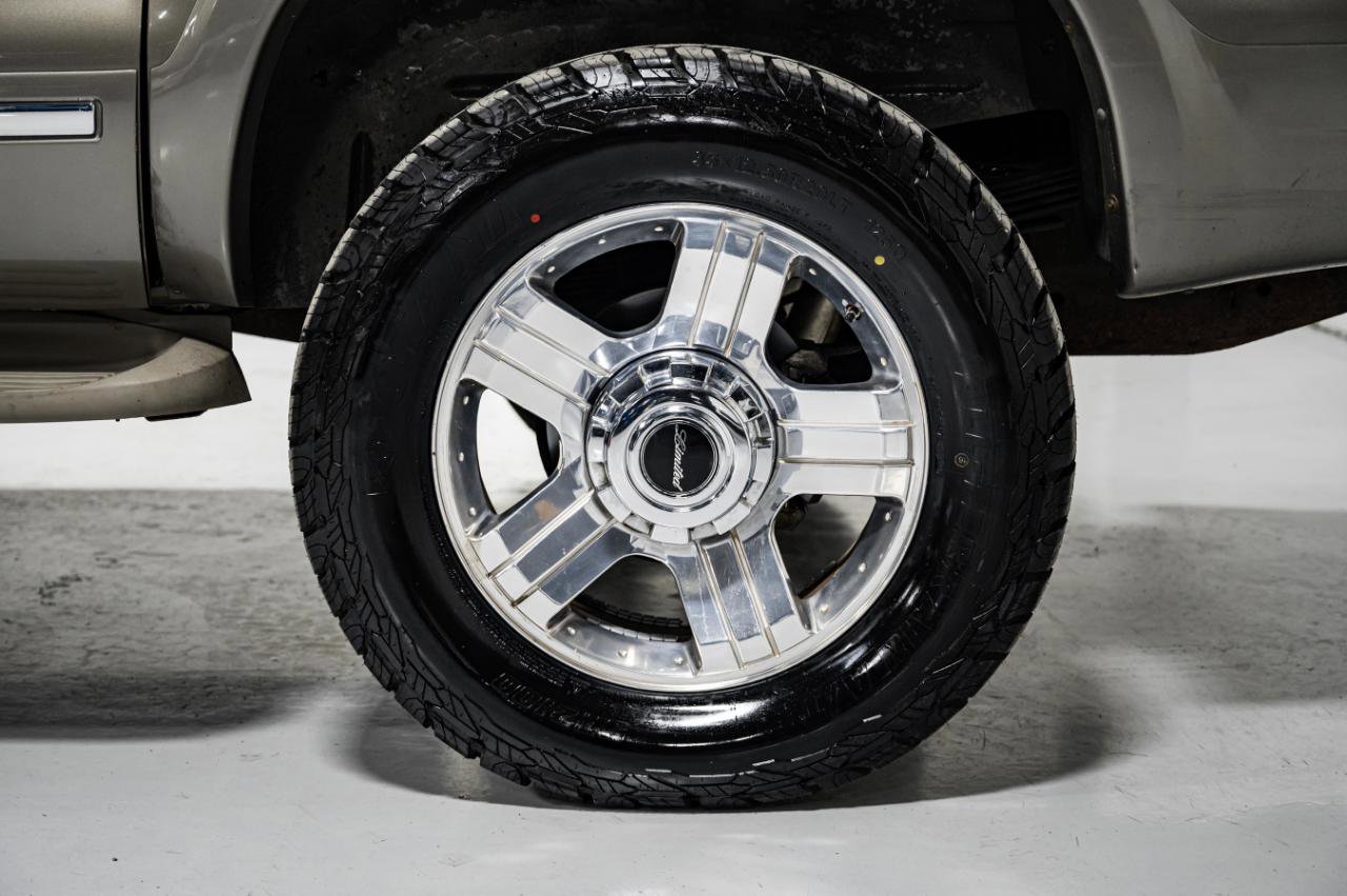 Used 2003 Ford Excursion Limited image 11