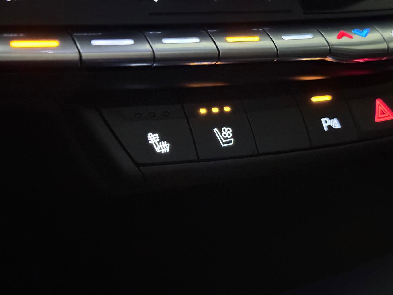 Used 2019 Cadillac XT4 Sport AWD/4WD image 36