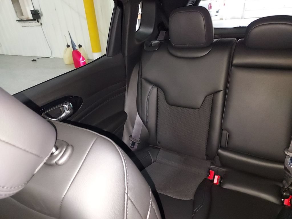 New 2026 Jeep Compass Latitude AWD/4WD image 12