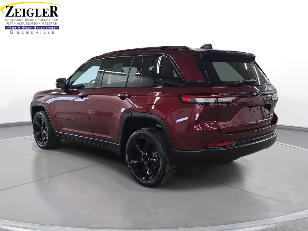 Certified 2023 Jeep Grand Cherokee Limited w/ Black Appearance Package AWD/4WD image 7