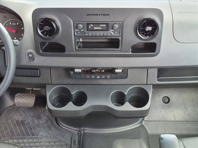 Used 2025 Mercedes-Benz Sprinter 2500 image 11