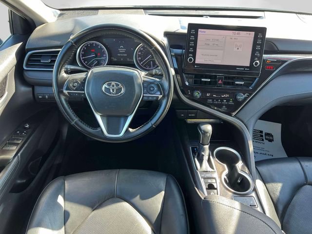 Used 2021 Toyota Camry XLE image 14