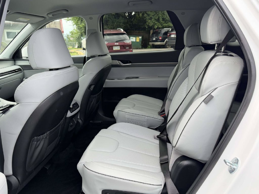Used 2024 Hyundai Palisade SEL AWD/4WD image 15
