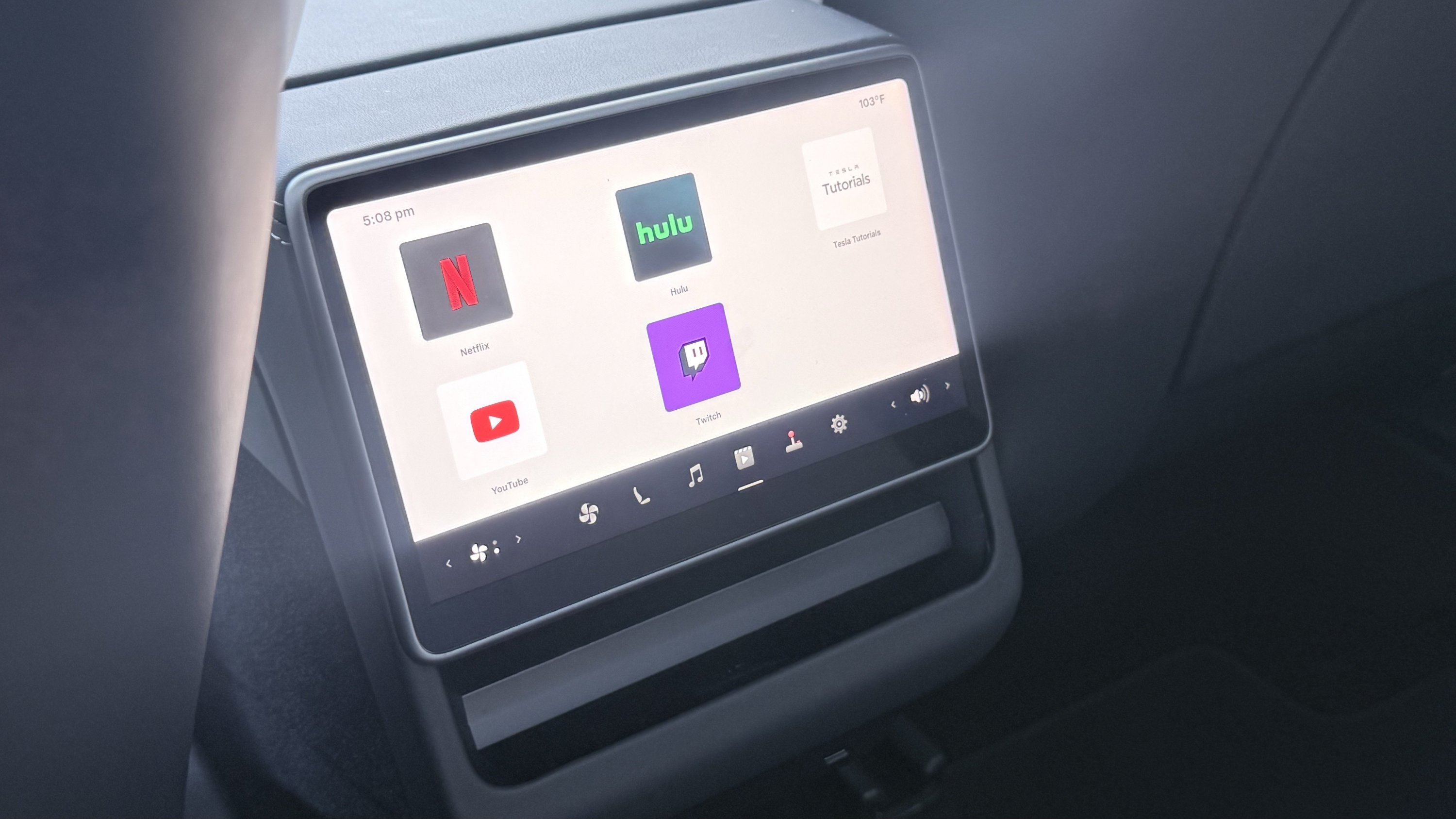 Used 2026 Tesla Model Y 2WD image 46