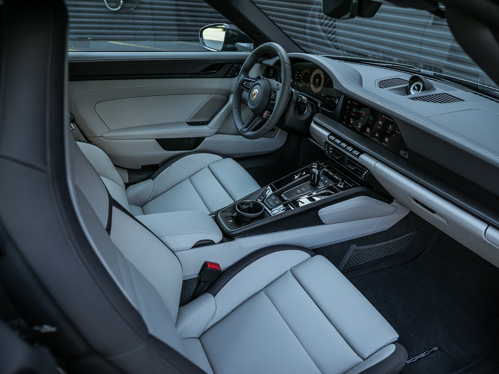 Certified 2023 Porsche Cayenne Platinum Edition AWD/4WD image 31