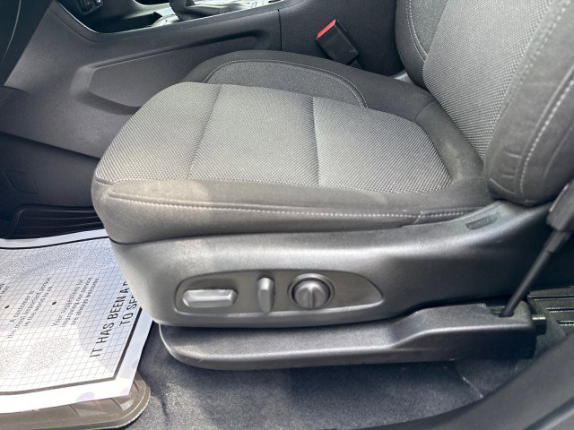Used 2023 Chevrolet Traverse LT FWD image 15