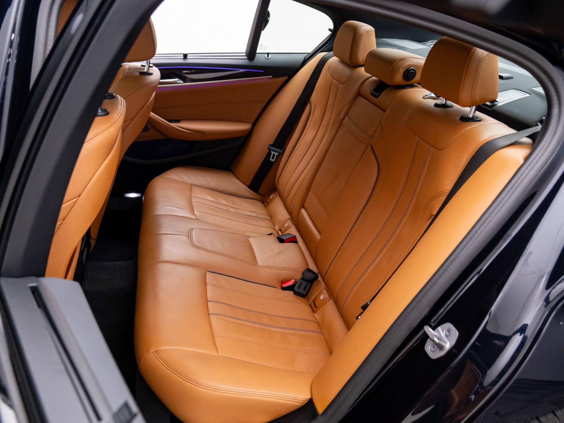 Used 2023 BMW 540i xDrive w/ Executive Package image 17