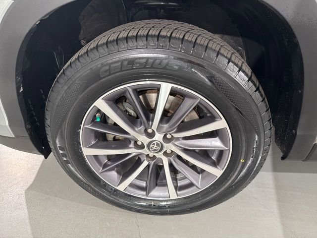 Used 2019 Toyota Highlander XLE image 6