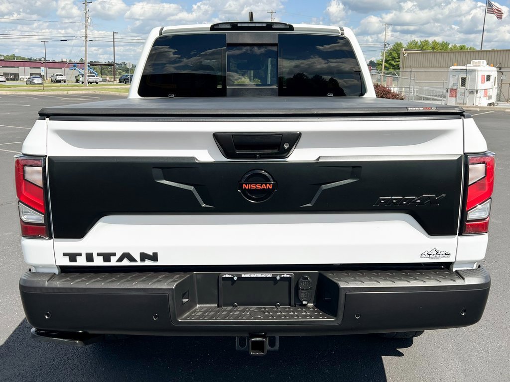 Used 2022 Nissan Titan PRO-4X w/ Pro-4x Convenience Package image 9