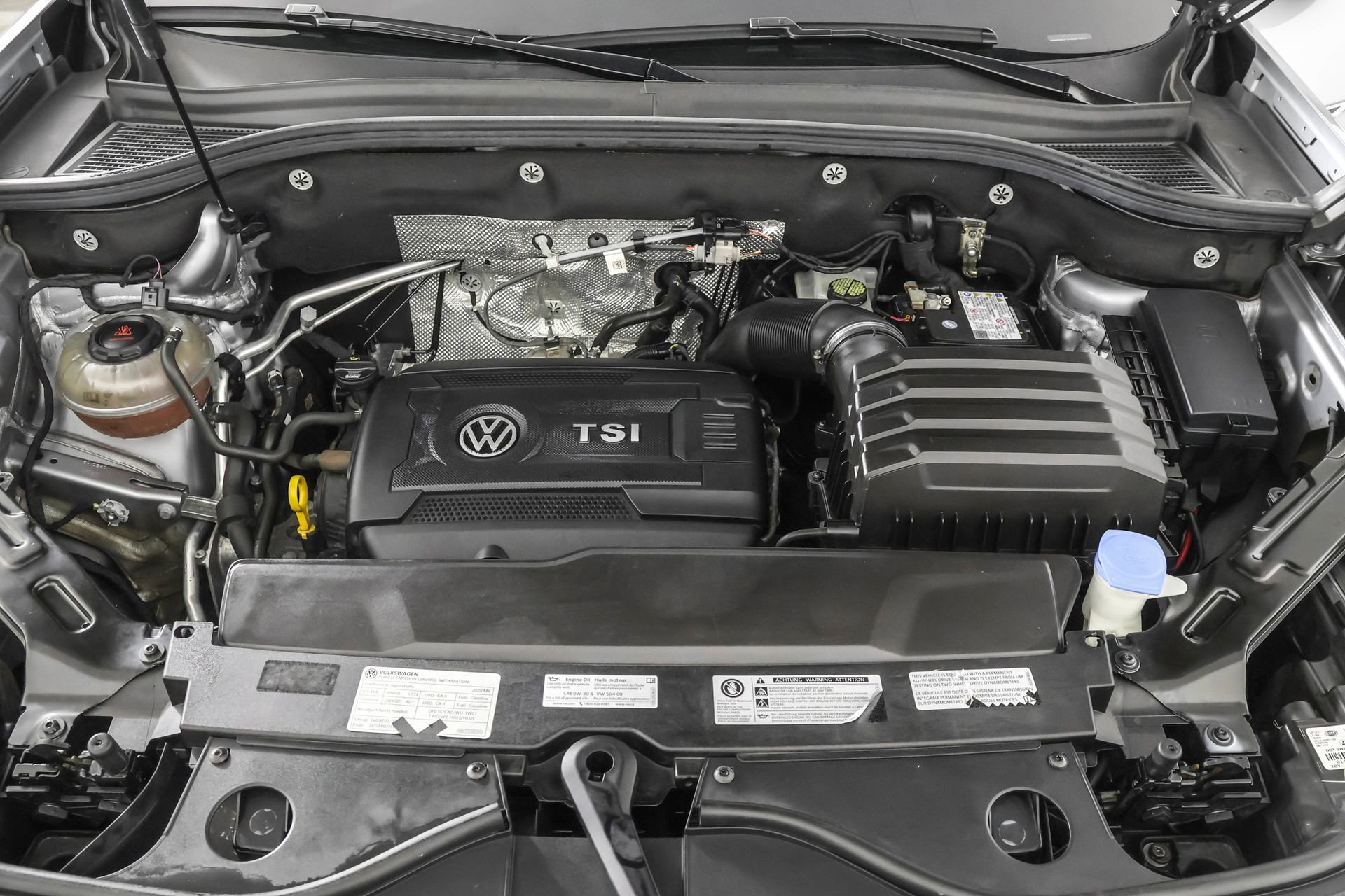 Used 2020 Volkswagen Atlas Cross Sport SE w/ Panoramic Sunroof Package image 48