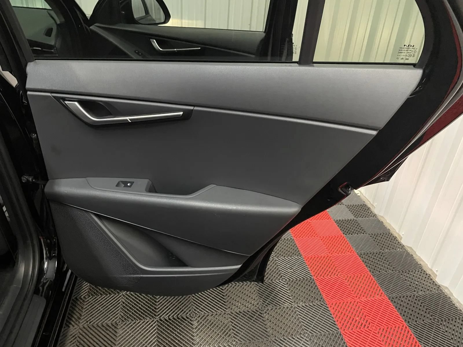 Used 2026 Kia Niro LX FWD image 38