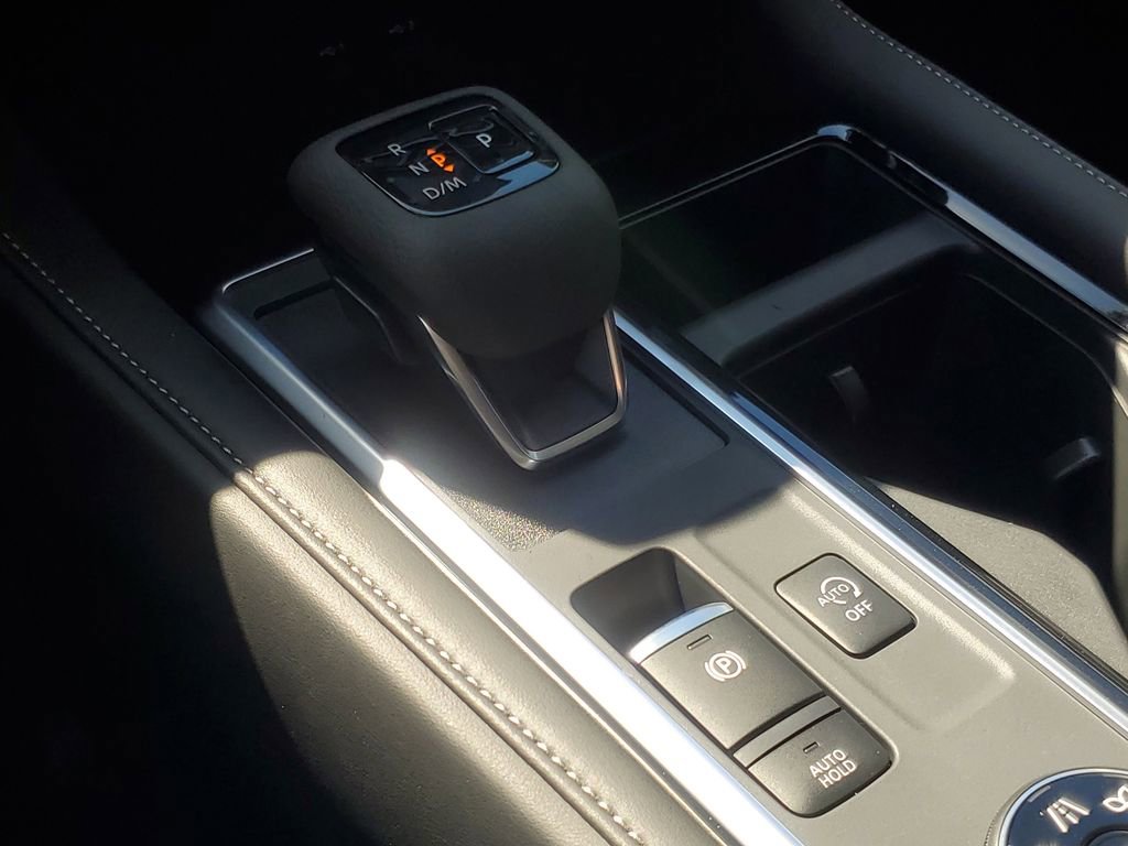 New 2025 Nissan Pathfinder SV w/ Black Appearance Package image 24