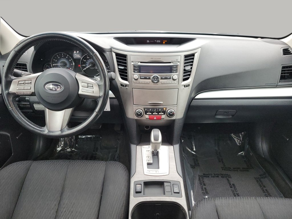 Used 2010 Subaru Outback 2.5i Premium w/ Popular Equipment Group 2A AWD/4WD image 2