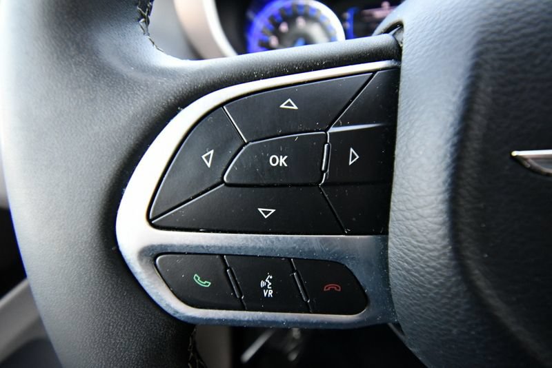 Used 2024 Chrysler Voyager LX FWD image 20