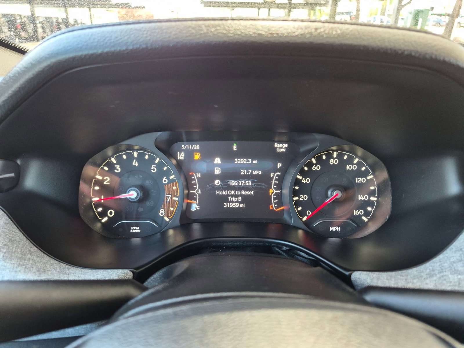 Used 2023 Jeep Compass Latitude w/ Sun and Sound Group AWD/4WD image 12