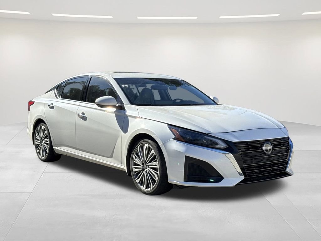 Used 2024 Nissan Altima 2.5 SL