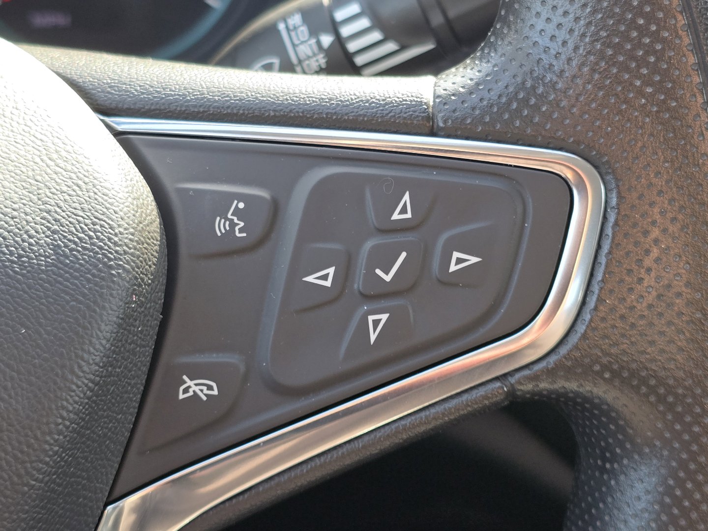 Used 2024 Chevrolet Malibu LT image 11