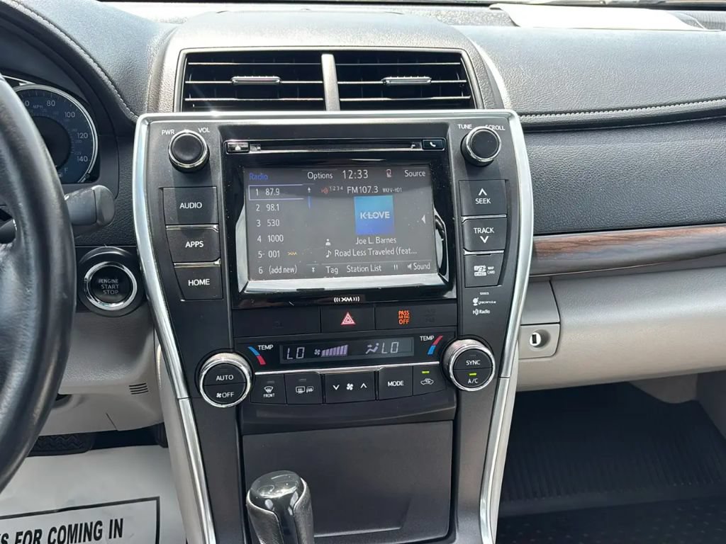 Used 2016 Toyota Camry XLE FWD image 15