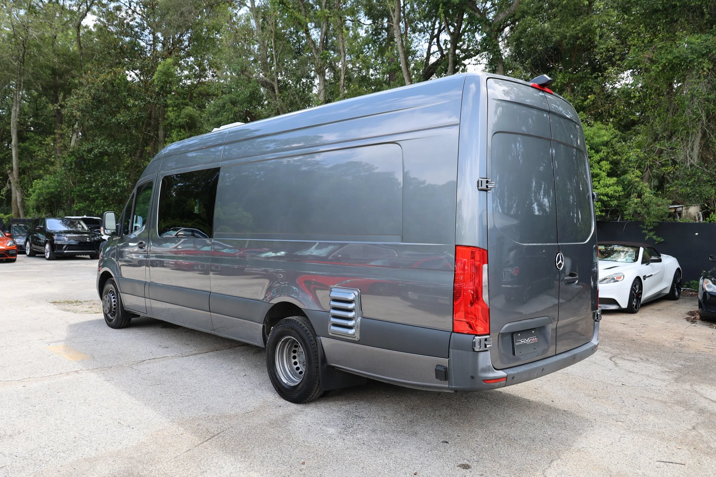 Used 2022 Mercedes-Benz Sprinter 4500 w/ Parking Package image 29