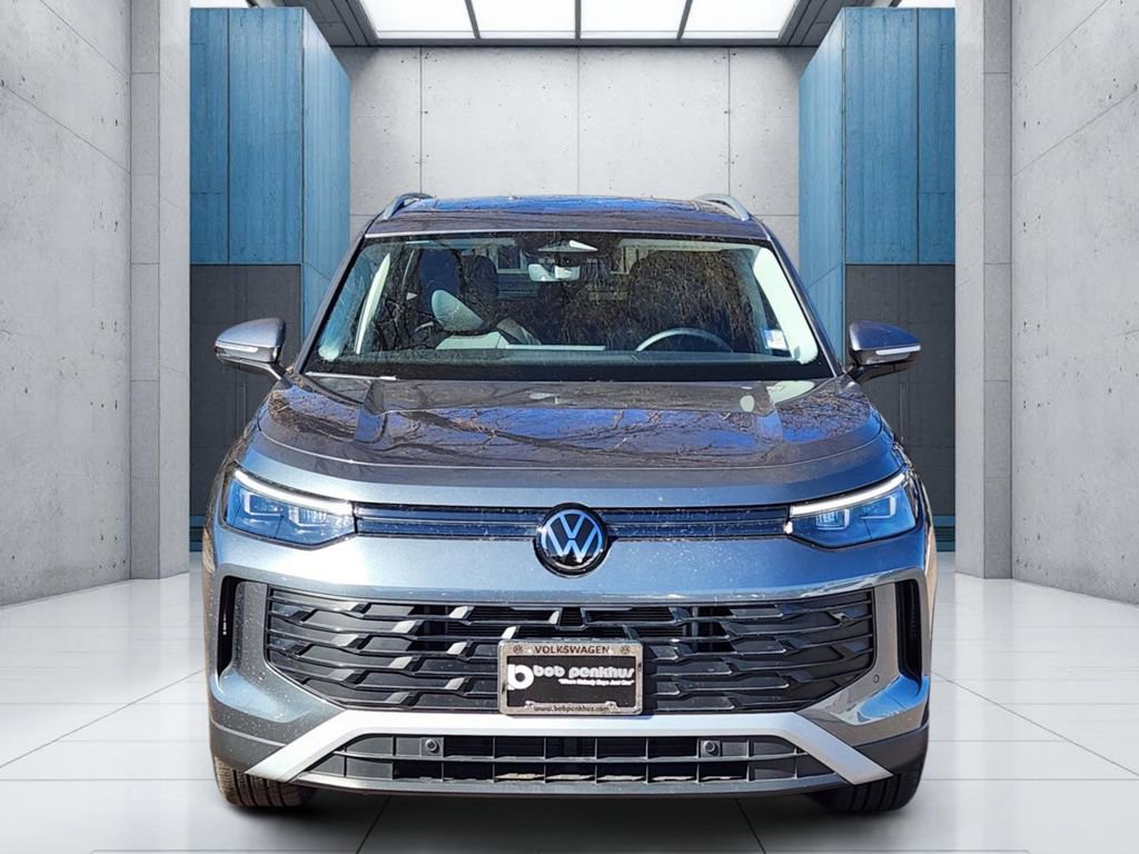 New 2025 Volkswagen Tiguan SE image 21
