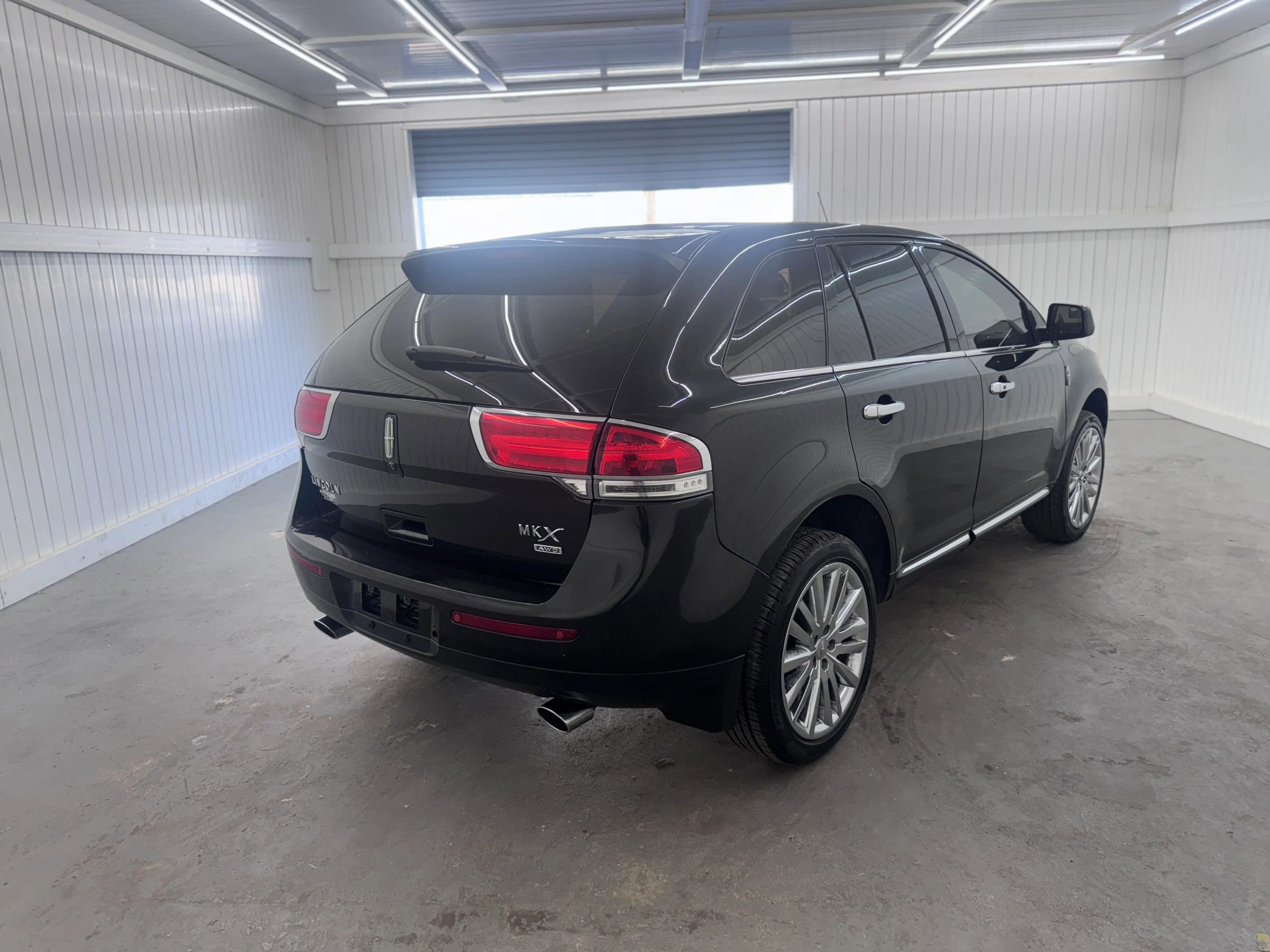 Used 2015 Lincoln MKX AWD w/ Equipment Group 102A image 5