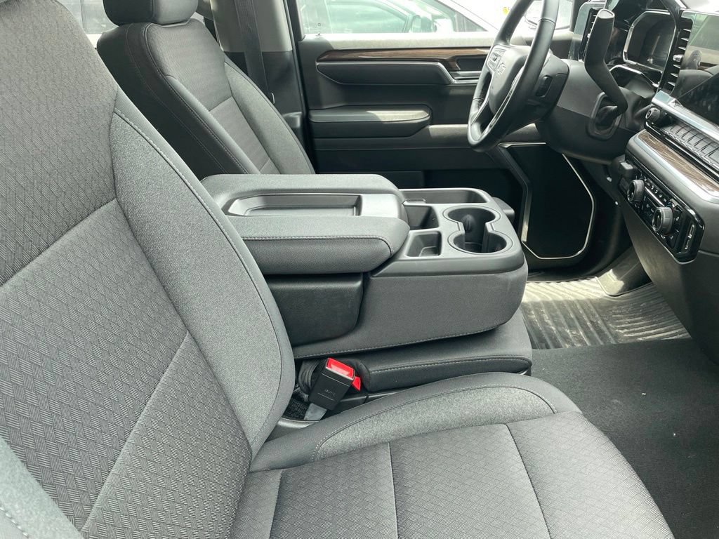 Used 2026 Chevrolet Silverado 1500 RST AWD/4WD image 8