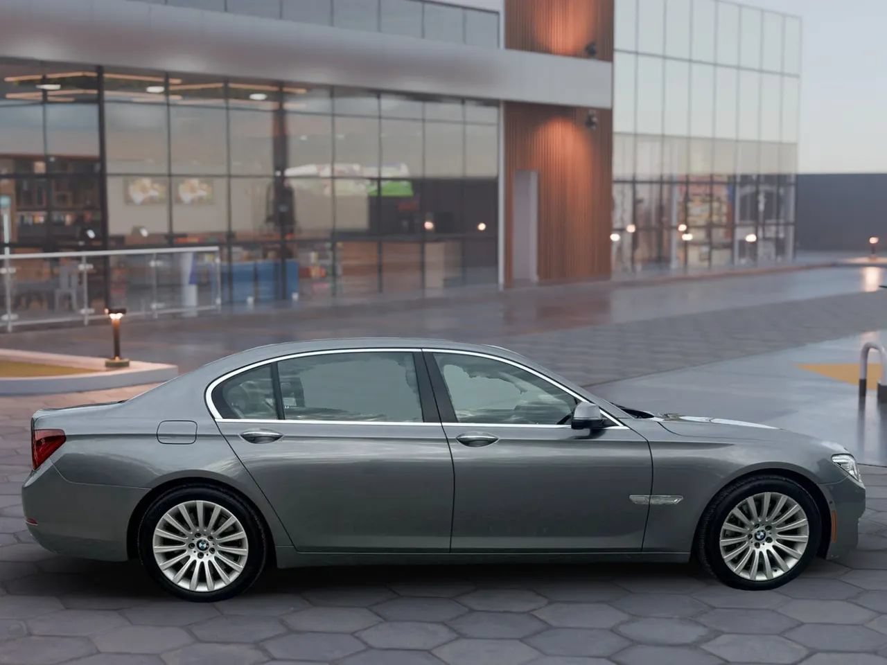 Used 2013 BMW 750Li RWD image 13