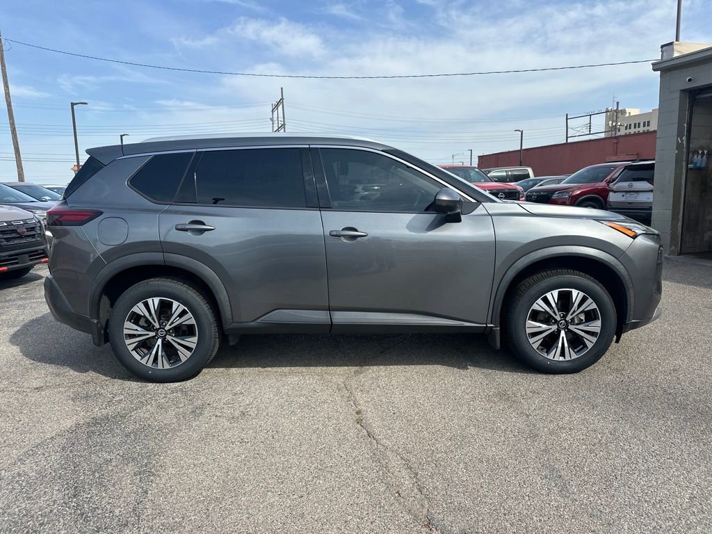 Certified 2021 Nissan Rogue SV w/ Premium Package FWD image 7
