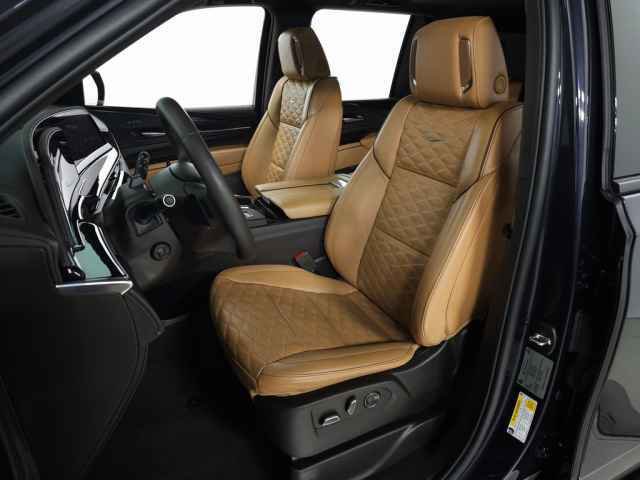 Certified 2024 Cadillac Escalade Sport w/ LPO, ONYX Package image 21