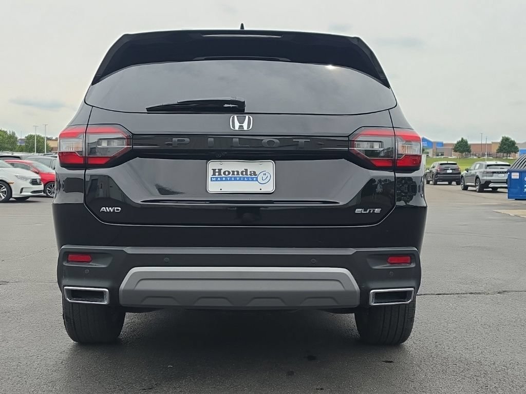 Certified 2025 Honda Pilot Elite image 6