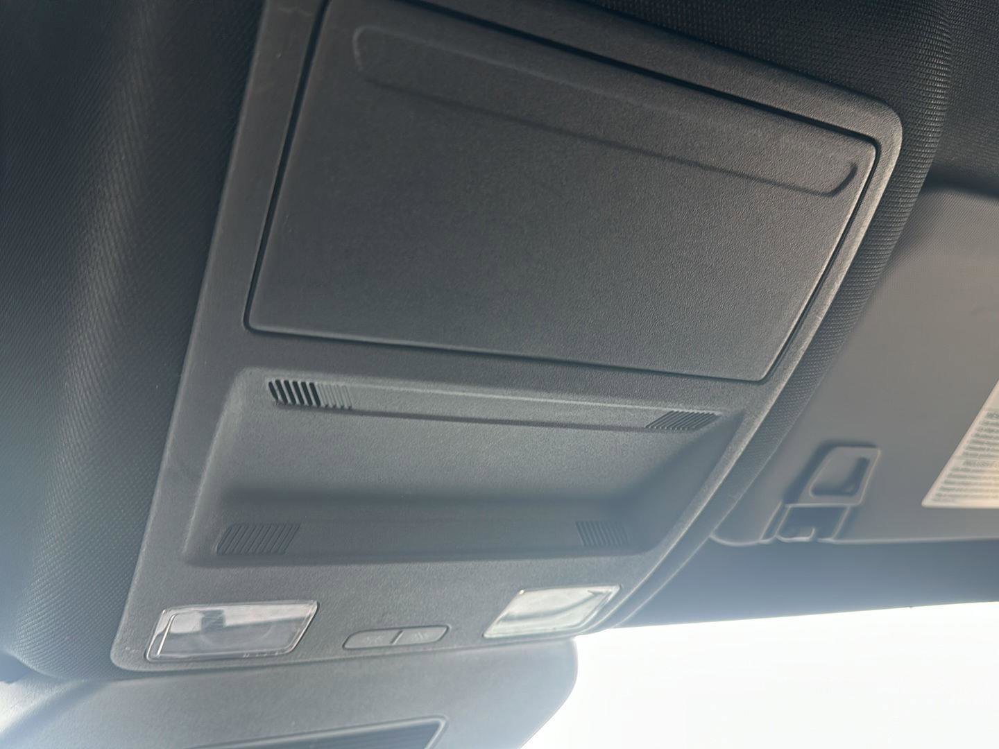 Used 2023 Ford Escape ST-Line image 25