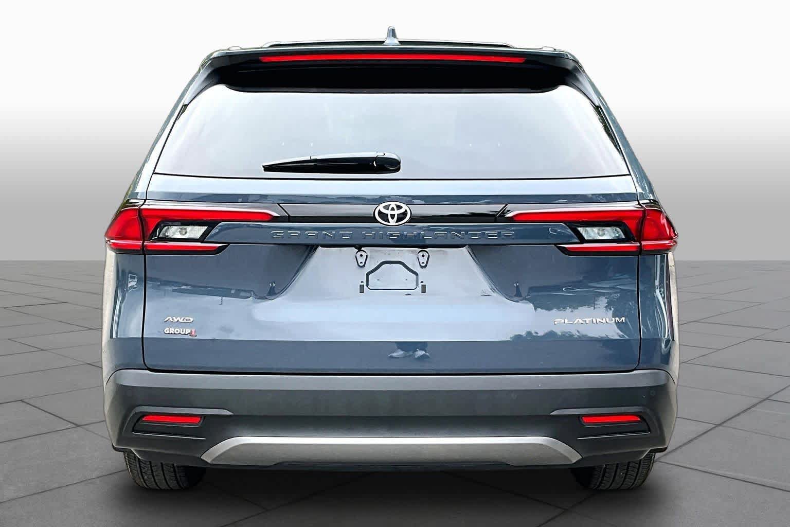 Certified 2025 Toyota Grand Highlander AWD image 5