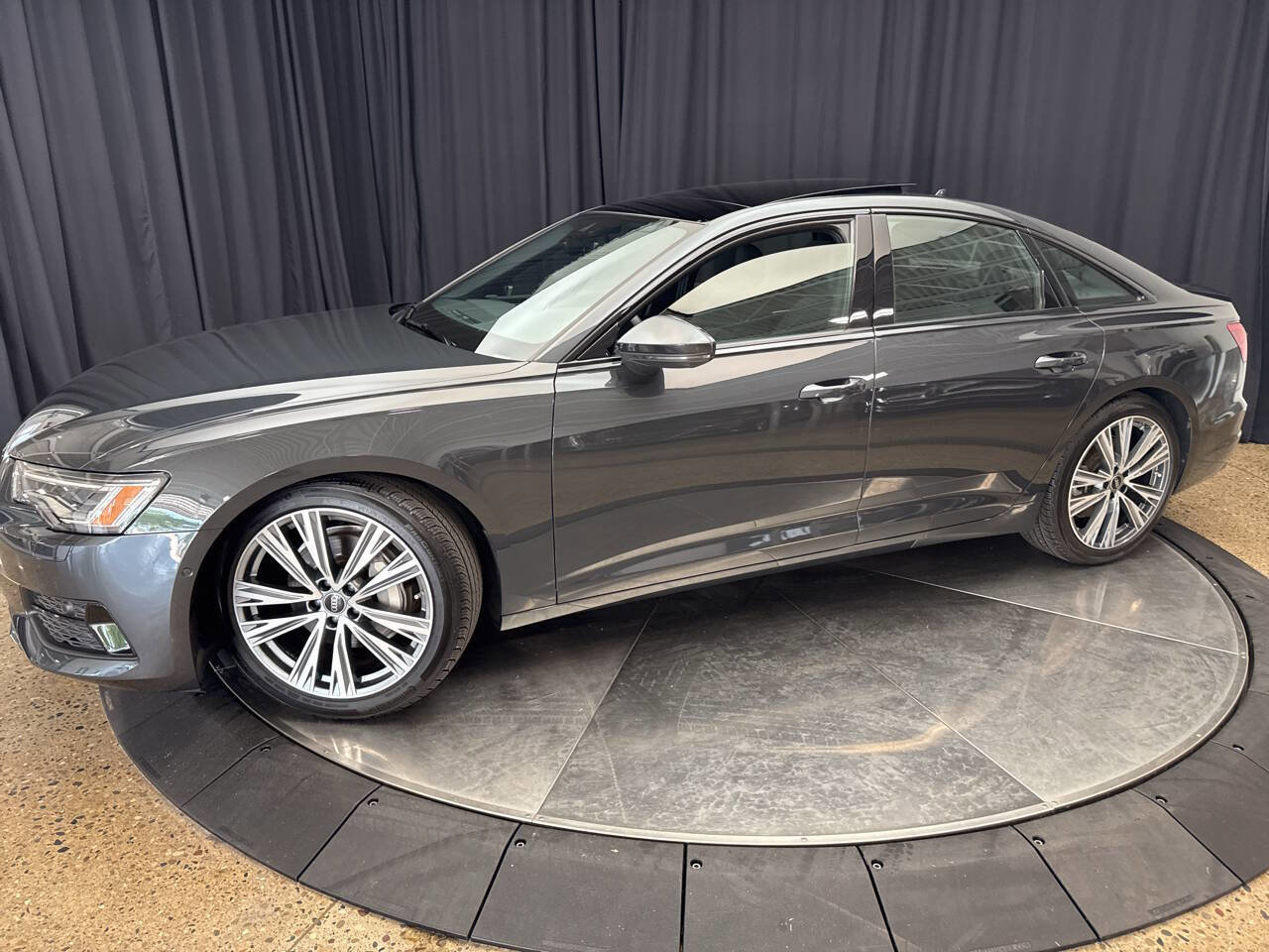 Used 2024 Audi A6 2.0T Premium w/ Convenience Package image 3