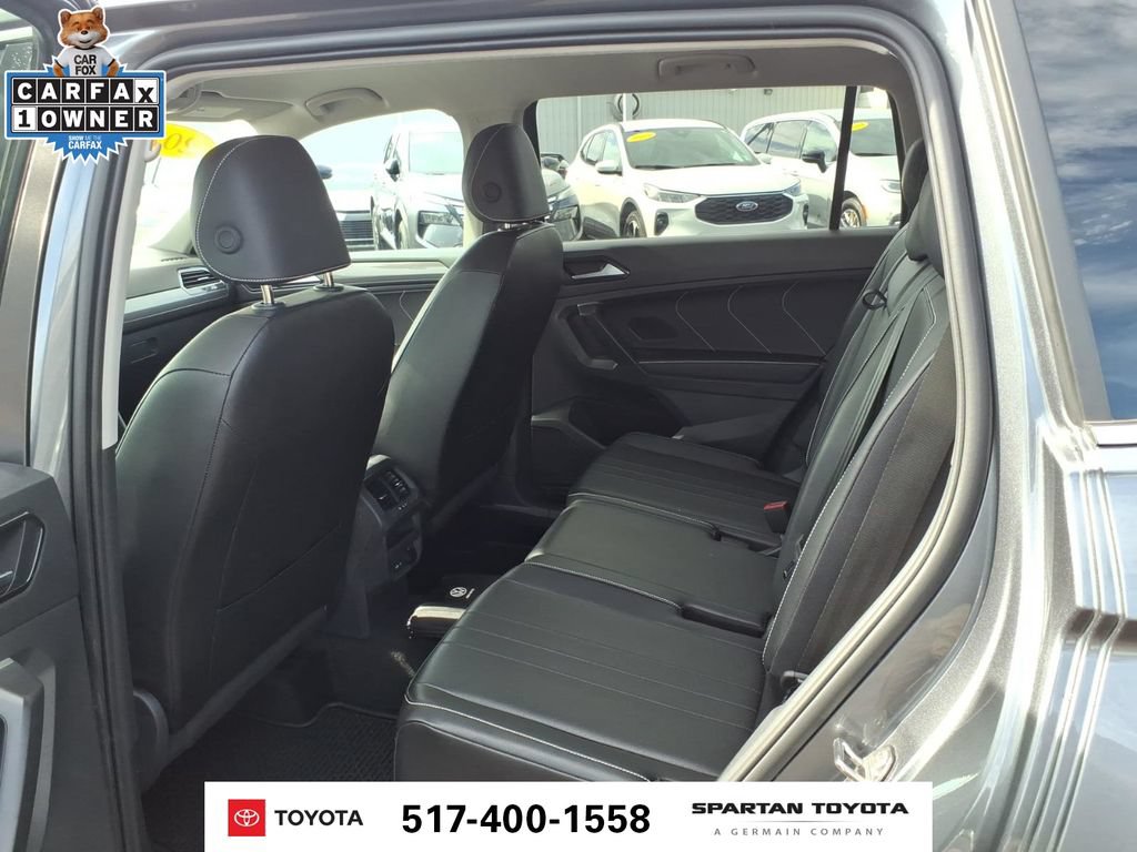 Used 2024 Volkswagen Tiguan SE AWD/4WD image 12