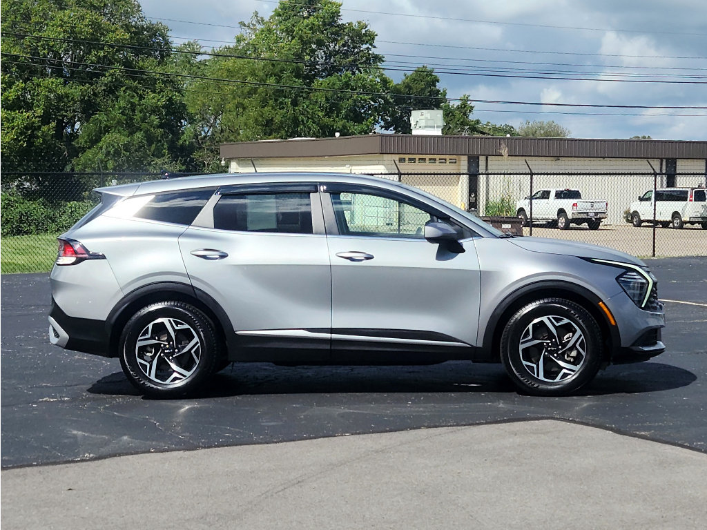 Used 2024 Kia Sportage LX FWD image 6